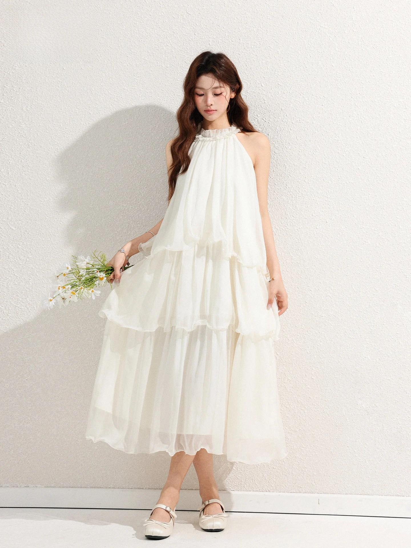 Elegant Chiffon Halter Neck Dress Women's Summer Vacation Style High Waist Gauze Long Skirt Casual Folded Sleeveless Button L...
Elegant Chiffon Halter Neck Dress Women's Summer Vacation Style High Waist Gauze Long Skirt Casual Folded Sleeveless Button L...
