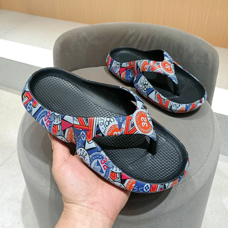 Men's Flip-Flops for Outdoor Wear, Versatile and Trendy, Non-Slip Soft-Soled Beach Sandals, Comfortable Indoor Home Slippers
Men's Flip-Flops for Outdoor Wear, Versatile and Trendy, Non-Slip Soft-Soled Beach Sandals, Comfortable Indoor Home Slippers