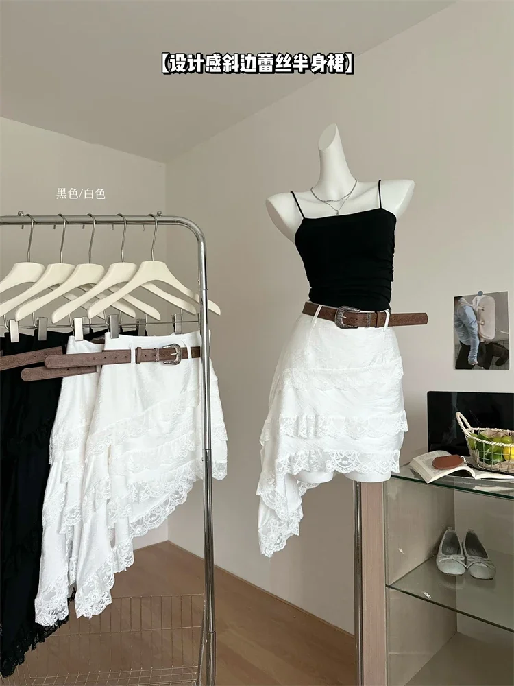 2025 Summer Women Shoujo Lace Irregular Midi Skirt With Belt Korean Fashion Gyaru Vintage Design Mori Girl 2000s Aesthetic New
2025 Summer Women Shoujo Lace Irregular Midi Skirt With Belt Korean Fashion Gyaru Vintage Design Mori Girl 2000s Aesthetic New