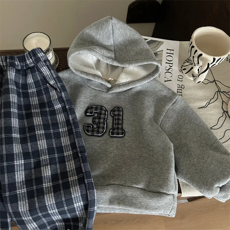 Children's Clothing New Autumn Winter Girls' Fleece Hooded Sweatshirt and Plaid Pants Two-Piece Set Trendy 
Children's Clothing New Autumn Winter Girls' Fleece Hooded Sweatshirt and Plaid Pants Two-Piece Set Trendy