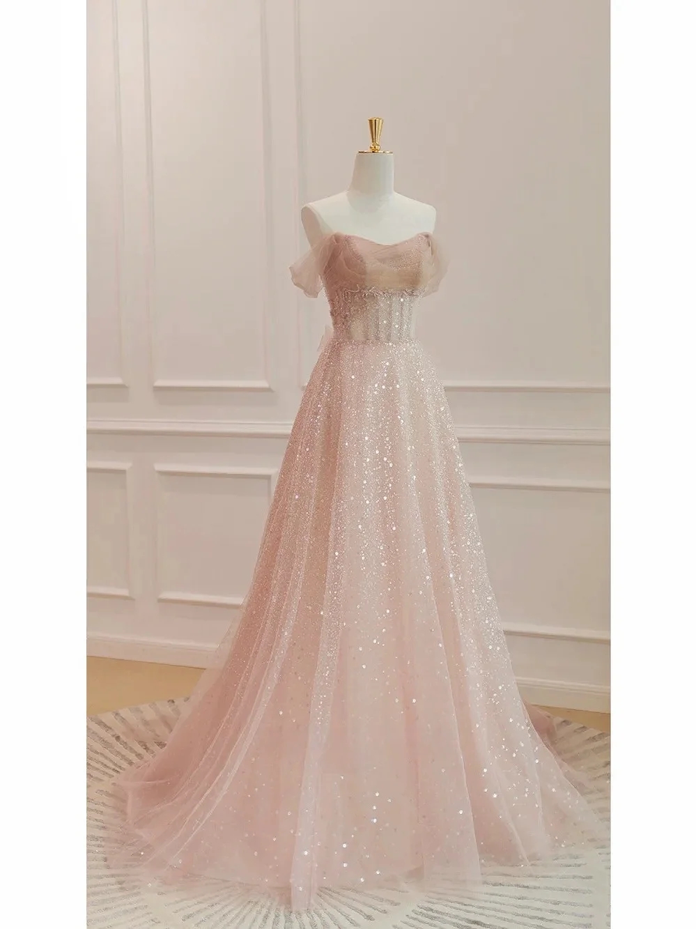 Pink Strapless Prom Evening Dresses Sweetheart A Line Sleeveless Off the Shoulder Sequined Tulle Formal Wedding Gowns for Brides
Pink Strapless Prom Evening Dresses Sweetheart A Line Sleeveless Off the Shoulder Sequined Tulle Formal Wedding Gowns for Brides