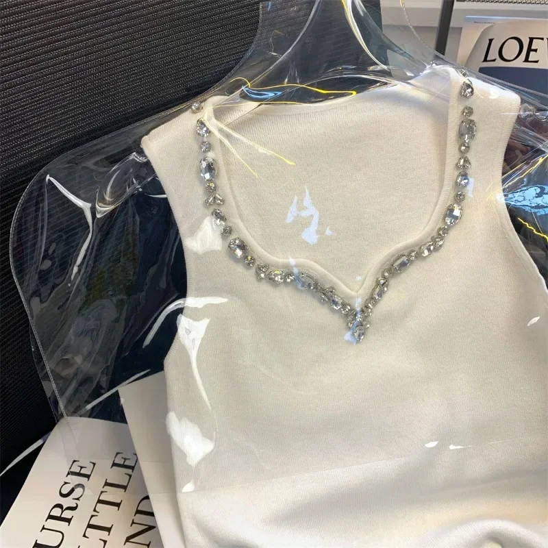 Fashion Heavy Diamond V-neck Tank Top 2025 Summer New White Vest for Women Y2k E-Girl Slim Fit Sleeveless Tops Mujer
Fashion Heavy Diamond V-neck Tank Top 2025 Summer New White Vest for Women Y2k E-Girl Slim Fit Sleeveless Tops Mujer