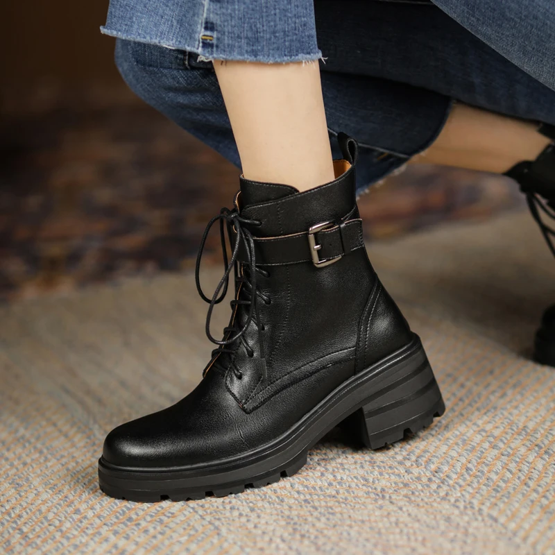 Cool Punk Fashion Women Ankle Boots 2024 Autumn Winter New buckle Decoration Genuine Leather Casual Round Toe Shoes Woman
Cool Punk Fashion Women Ankle Boots 2024 Autumn Winter New buckle Decoration Genuine Leather Casual Round Toe Shoes Woman