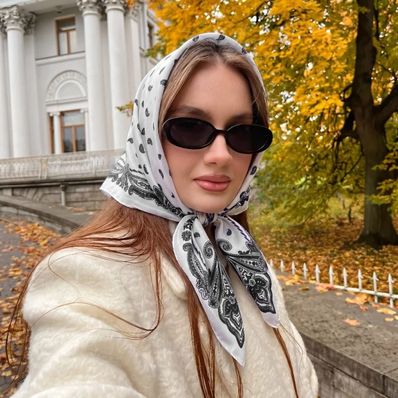 Hijab Fashion Women Scarf Silk Female Luxury Shawls Bandana Wraps Ribbon Handkerchief Designer Brands Foulards Hair Bands
Hijab Fashion Women Scarf Silk Female Luxury Shawls Bandana Wraps Ribbon Handkerchief Designer Brands Foulards Hair Bands