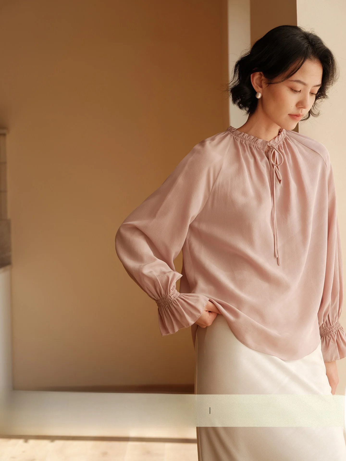 Zhimai Rihai 19MM Double Gauze Silk Blouse Adjustable Pleated Pink Stand Collar Long Sleeve Women's Shirt Comfortable Breathable
Zhimai Rihai 19MM Double Gauze Silk Blouse Adjustable Pleated Pink Stand Collar Long Sleeve Women's Shirt Comfortable Breathable