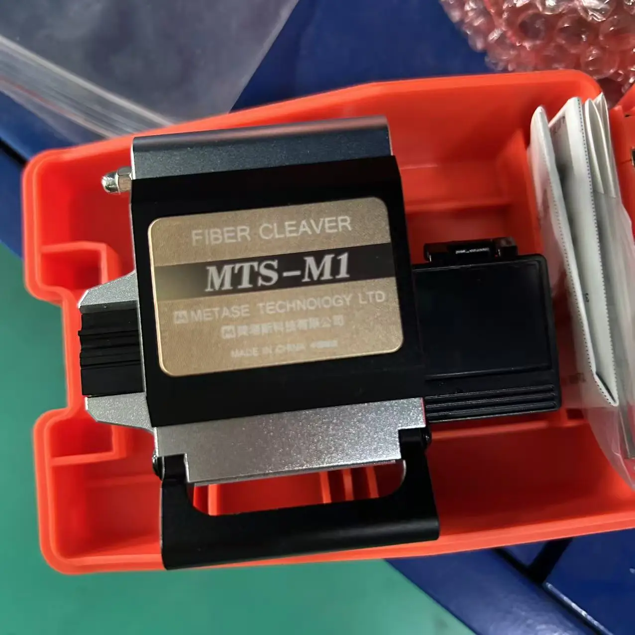 METASE MTS-M1 High Precision Fiber Cleaver Made China Compatible FC-6S CT-08 16 Blade For FTTH Splicing Cold Fiber Cutter
METASE MTS-M1 High Precision Fiber Cleaver Made China Compatible FC-6S CT-08 16 Blade For FTTH Splicing Cold Fiber Cutter