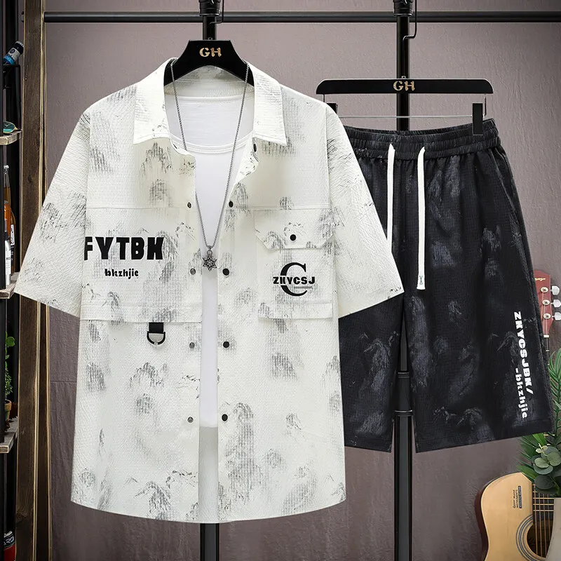 Shirt+Short Style 2025 Summer New Men's High Quality Fashion Casual Two Piece Set Five Leg Pants Set
Shirt+Short Style 2025 Summer New Men's High Quality Fashion Casual Two Piece Set Five Leg Pants Set