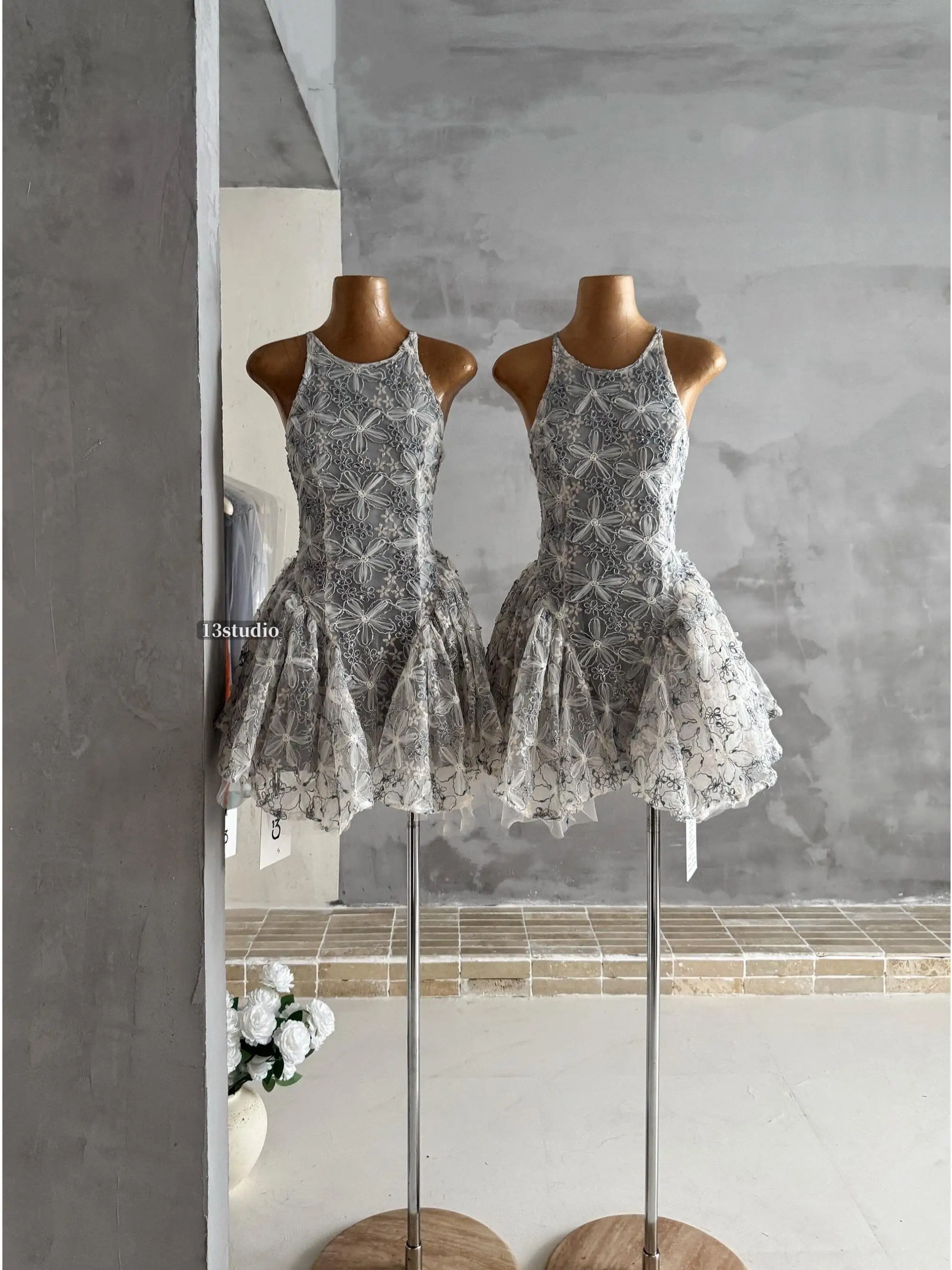 Princess Style Sweet Flower Embroidery Midi Dress Women's Summer Fashion Polyester Fiber Puffy Skirt Belted round Neckline
Princess Style Sweet Flower Embroidery Midi Dress Women's Summer Fashion Polyester Fiber Puffy Skirt Belted round Neckline