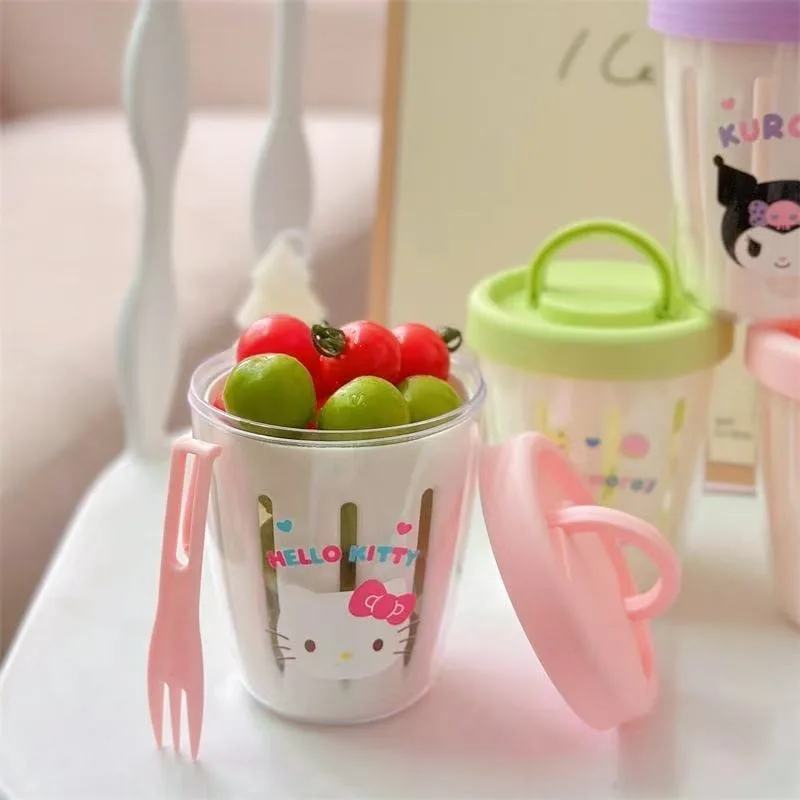Hello Kitty Hangyodon Anime Kawaii Sanrio Ins Fruit Salad Cup Cute Kuromi Double Layer Draining Food Storage Box Gifts Toys
Hello Kitty Hangyodon Anime Kawaii Sanrio Ins Fruit Salad Cup Cute Kuromi Double Layer Draining Food Storage Box Gifts Toys