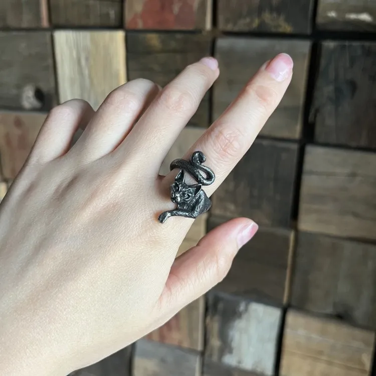 Chiba Taiyin Trendy Brand New Cat Slave Dark Series Men's and Women's Jewelry Versatile Personalized Open Adjustable Ring
Chiba Taiyin Trendy Brand New Cat Slave Dark Series Men's and Women's Jewelry Versatile Personalized Open Adjustable Ring