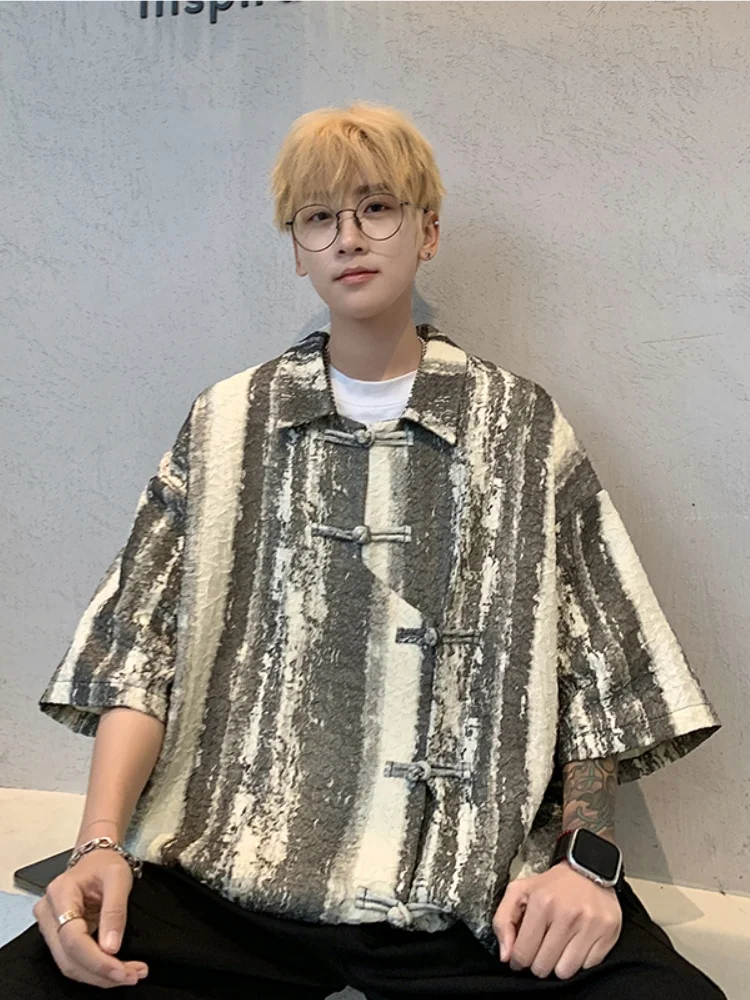 New Chinese Sle Loose Fit ort Sve irt Thin Retro Button up Top Summer Breathable Faion Outerwear Jaet for Men
New Chinese Sle Loose Fit ort Sve irt Thin Retro Button up Top Summer Breathable Faion Outerwear Jaet for Men