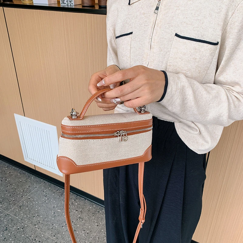 Elegant Practical Diaper Bag For Women Luxury Crossbody Bag Designer Leather Tote Minimalist Vintage Large Capacity Bag
Elegant Practical Diaper Bag For Women Luxury Crossbody Bag Designer Leather Tote Minimalist Vintage Large Capacity Bag