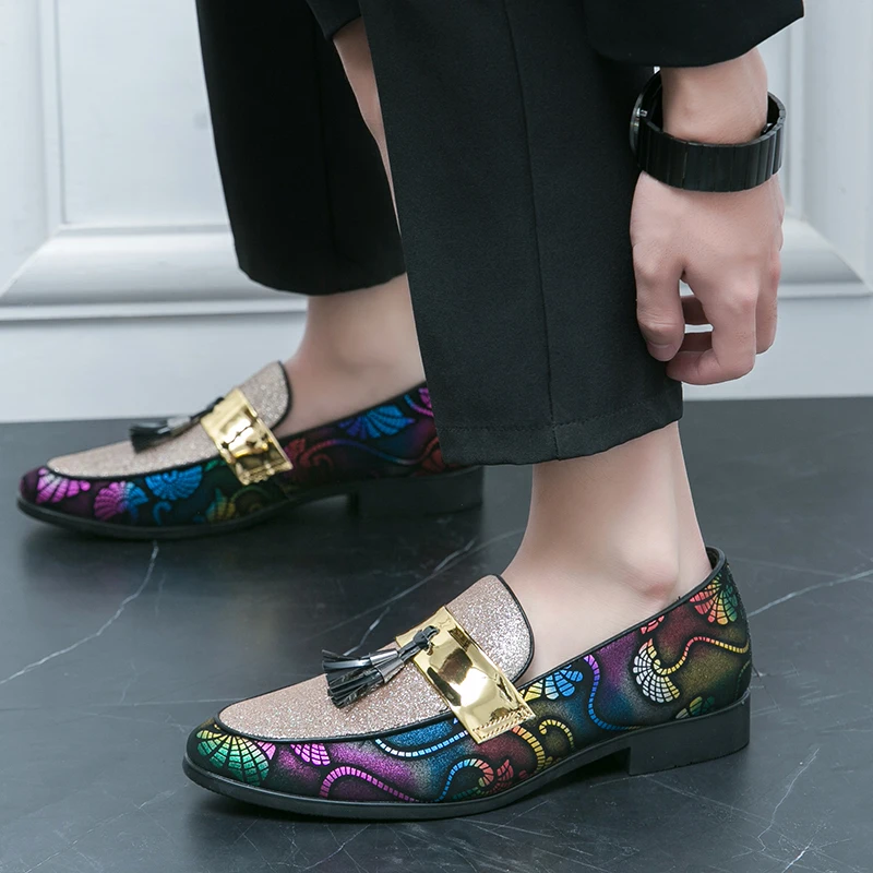 New Loafers for Men Flock Embroider Tassel Casual Shoes Slip-On Breathable Handmade Mens Dress Shoes Size 38-47
New Loafers for Men Flock Embroider Tassel Casual Shoes Slip-On Breathable Handmade Mens Dress Shoes Size 38-47