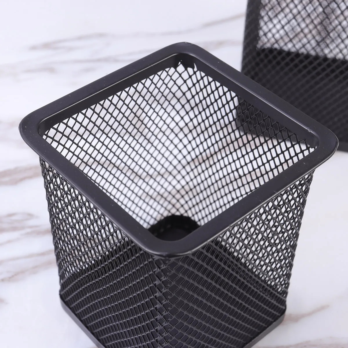3Pcs Hollow Metal Pen Holder Strong Iron Net Design for Home Office School Organization Black Square Container
3Pcs Hollow Metal Pen Holder Strong Iron Net Design for Home Office School Organization Black Square Container