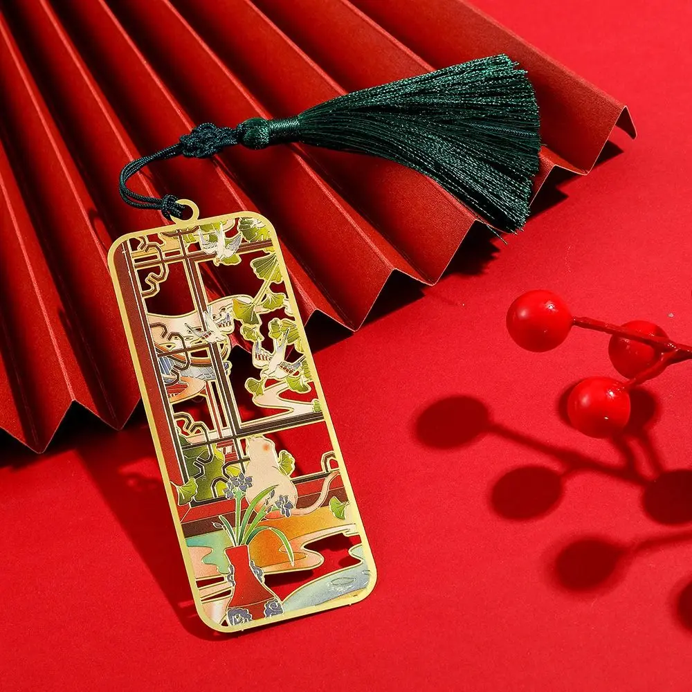 With Tassel Pendant Hollowed Bookmark Metal Chinese Style Metal Reading Bookmark Creative Gold Chinese Style Bookmark
With Tassel Pendant Hollowed Bookmark Metal Chinese Style Metal Reading Bookmark Creative Gold Chinese Style Bookmark