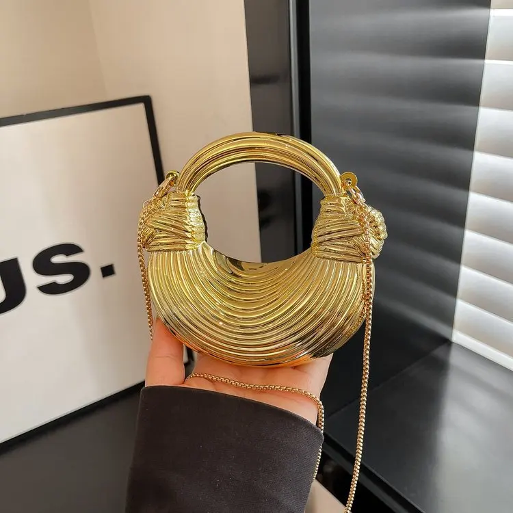 Золотая роскошная дизайнерская женская сумка, модные изысканные вечерние сумки со съемным ремешком-цепочкой и магнитной застежкой, мини-сумка-мессенджер
Золотая роскошная дизайнерская женская сумка, модные изысканные вечерние сумки со съемным ремешком-цепочкой и магнитной застежкой, мини-сумка-мессенджер