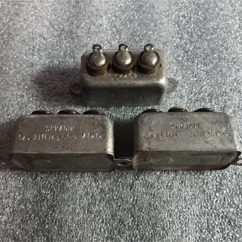 Антикварный американский SPRAGUE Sibi 3 × 0,1 мкФ 600 В медный корпус, связь желчного пузыря, масляный погружной конденсатор
Антикварный американский SPRAGUE Sibi 3 × 0,1 мкФ 600 В медный корпус, связь желчного пузыря, масляный погружной конденсатор