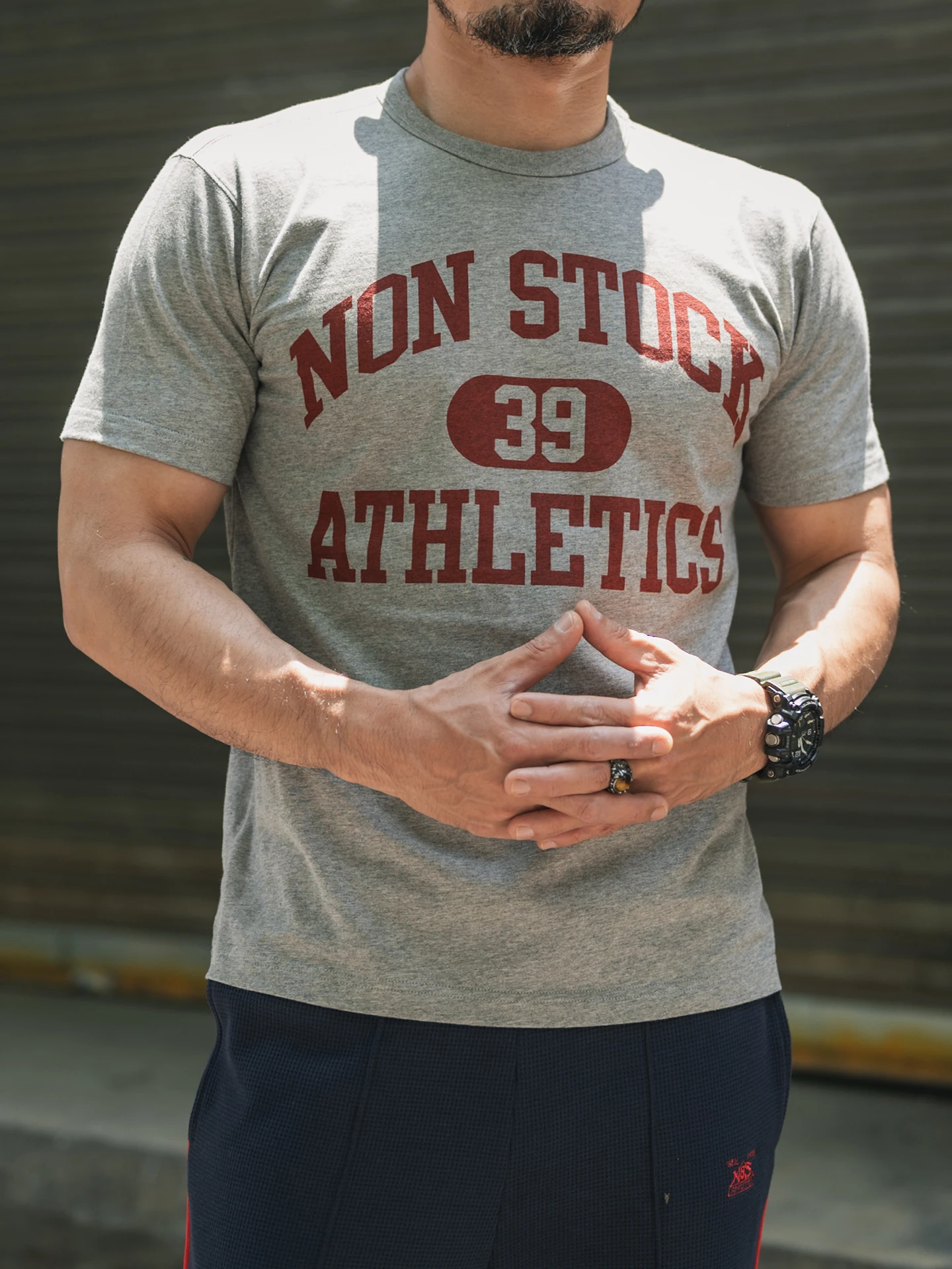 Футболка Non Sto Athletic Training Sport ort Sve, американская ретро-футболка из чистого хлопка, мягкая круглая футболка Ne, повседневная летняя одежда
Футболка Non Sto Athletic Training Sport ort Sve, американская ретро-футболка из чистого хлопка, мягкая круглая футболка Ne, повседневная летняя одежда