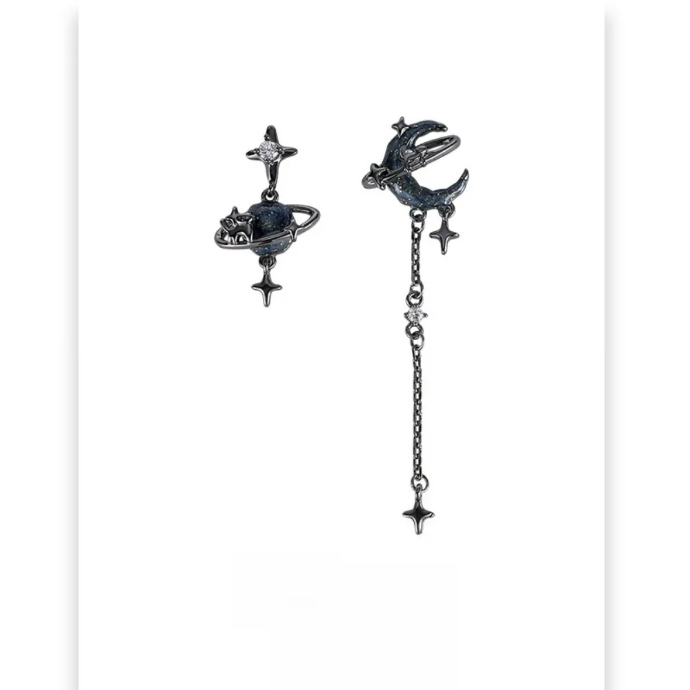 Trendy Neo-Gothic Style Red Black Stud Earrings for Women 925 Silver Needle Blood Star Moon Flowing Tassel Darkness Jewelry Gift
Trendy Neo-Gothic Style Red Black Stud Earrings for Women 925 Silver Needle Blood Star Moon Flowing Tassel Darkness Jewelry Gift