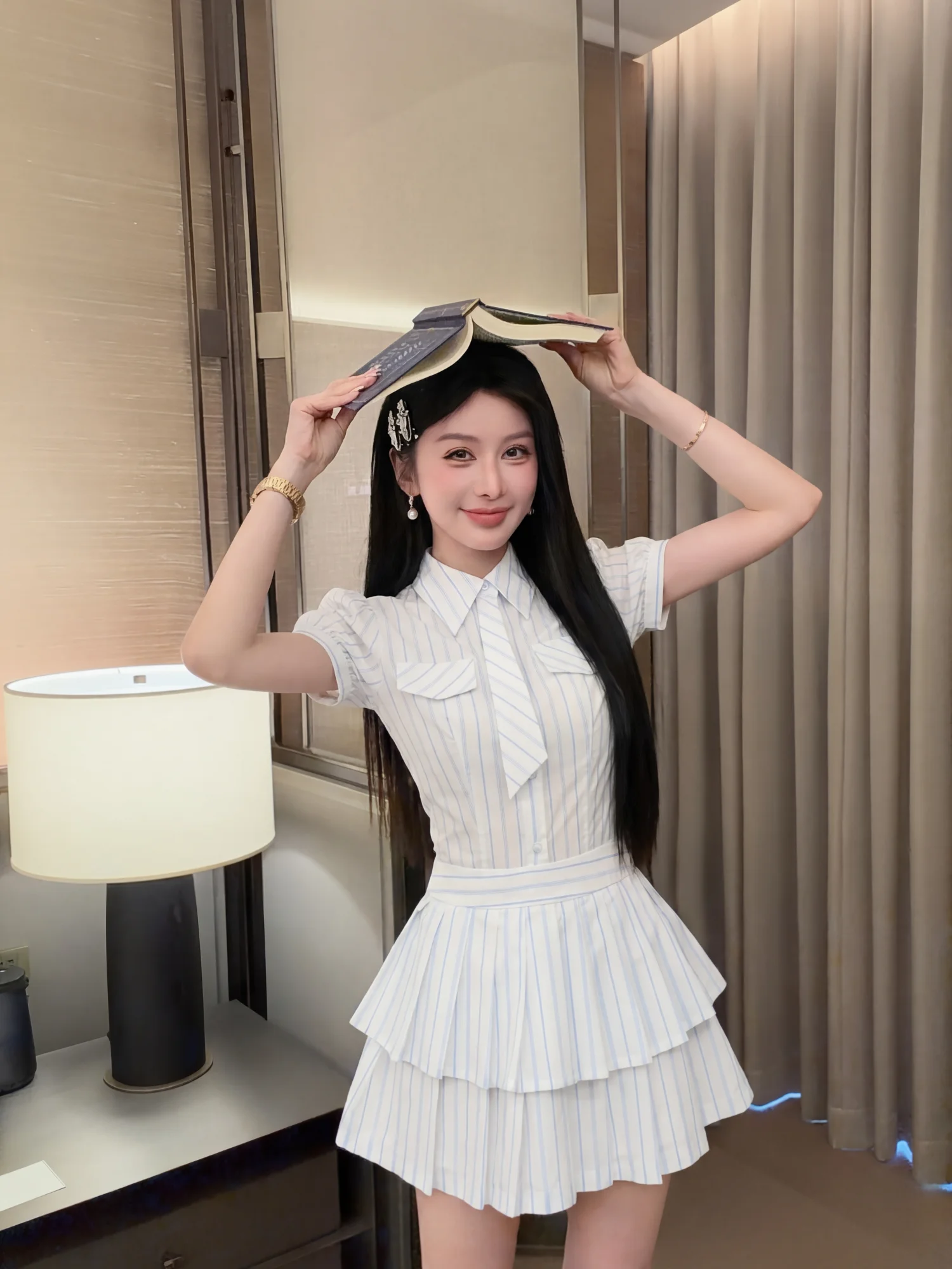 Sweet College Style Polka Dot Bubble Sleeve Pleated Skirt Dress Women's Summer New Arrival Collar High Waist Gown
Sweet College Style Polka Dot Bubble Sleeve Pleated Skirt Dress Women's Summer New Arrival Collar High Waist Gown