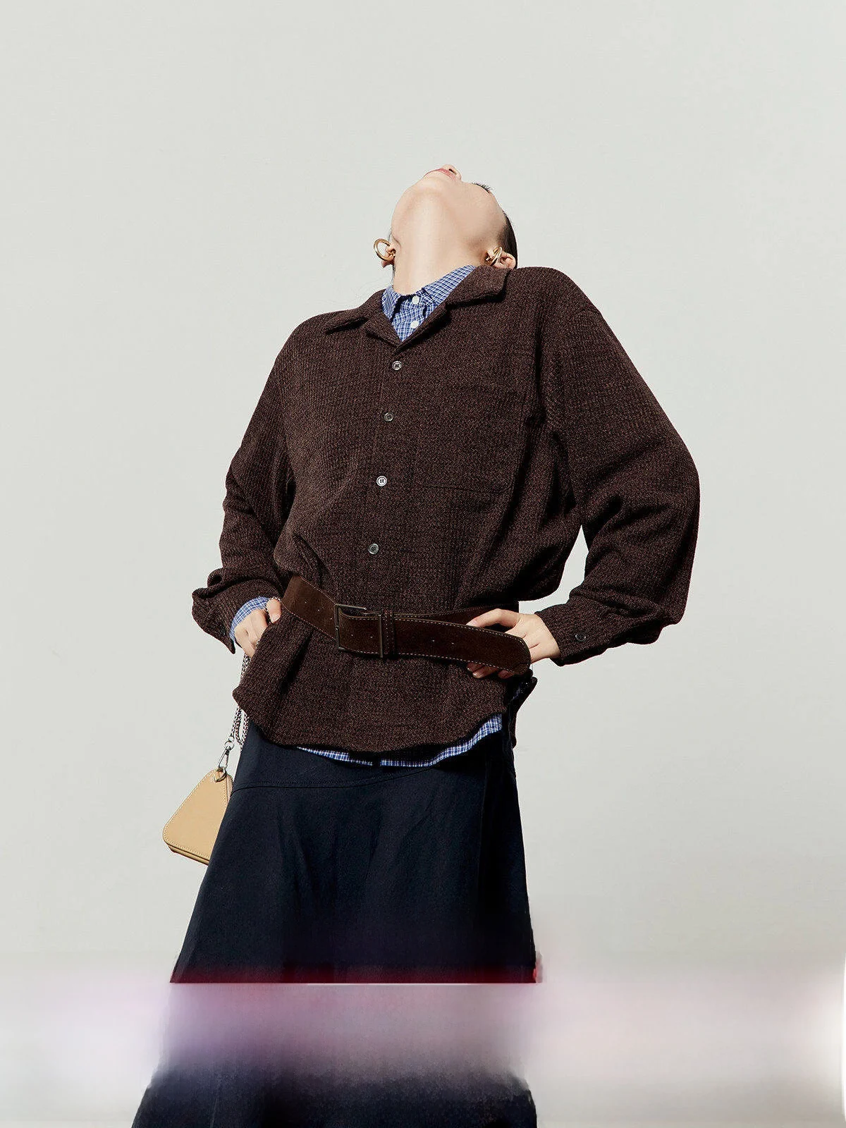 Женская рубашка Cé Brown свободного кроя, винтажная, художественная, для офиса, с эффектом похудения, с длинным рукавом, отложным воротником, на пуговицах
Женская рубашка Cé Brown свободного кроя, винтажная, художественная, для офиса, с эффектом похудения, с длинным рукавом, отложным воротником, на пуговицах