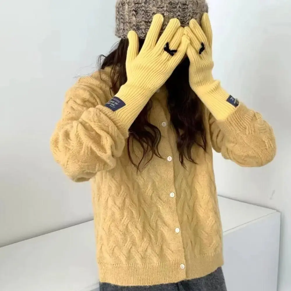 Cute Korea Knitted Bow Gloves Y2k Kawaii Women Winter Gloves Harajuku Fashion Warm Riding Gloves Male
Cute Korea Knitted Bow Gloves Y2k Kawaii Women Winter Gloves Harajuku Fashion Warm Riding Gloves Male