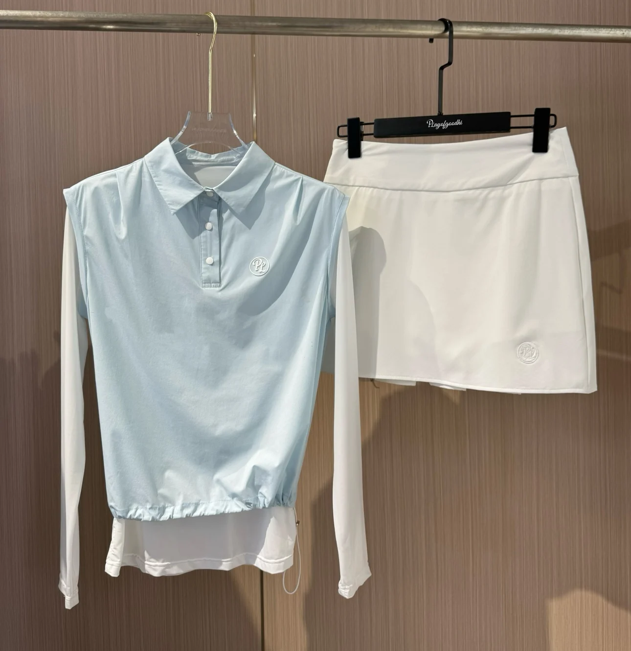 New summer sun protection golf long sleeved women's golf suit women's skirt quick drying high elasticity tennis suit badminton
New summer sun protection golf long sleeved women's golf suit women's skirt quick drying high elasticity tennis suit badminton