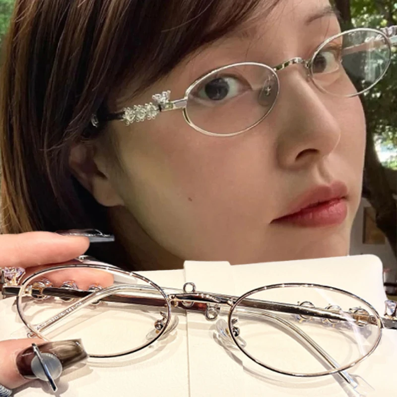 Women's Punk Retro Silver Anti Blue Light Eyewear Rhinestone Stainless Steel Oval Frame Glasses Girl Reading Seaside Spectacles
Women's Punk Retro Silver Anti Blue Light Eyewear Rhinestone Stainless Steel Oval Frame Glasses Girl Reading Seaside Spectacles