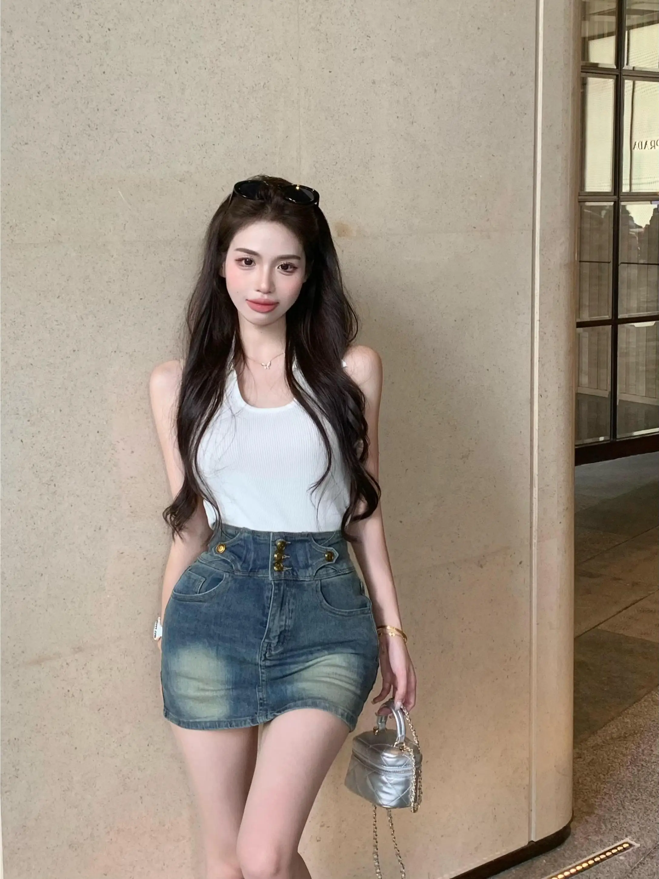 Retro American Hot Girl High Waist Denim Skirt Women Summer 2026 New Style Washed Bodycon Skirt Pants Korean Style Commute
Retro American Hot Girl High Waist Denim Skirt Women Summer 2026 New Style Washed Bodycon Skirt Pants Korean Style Commute