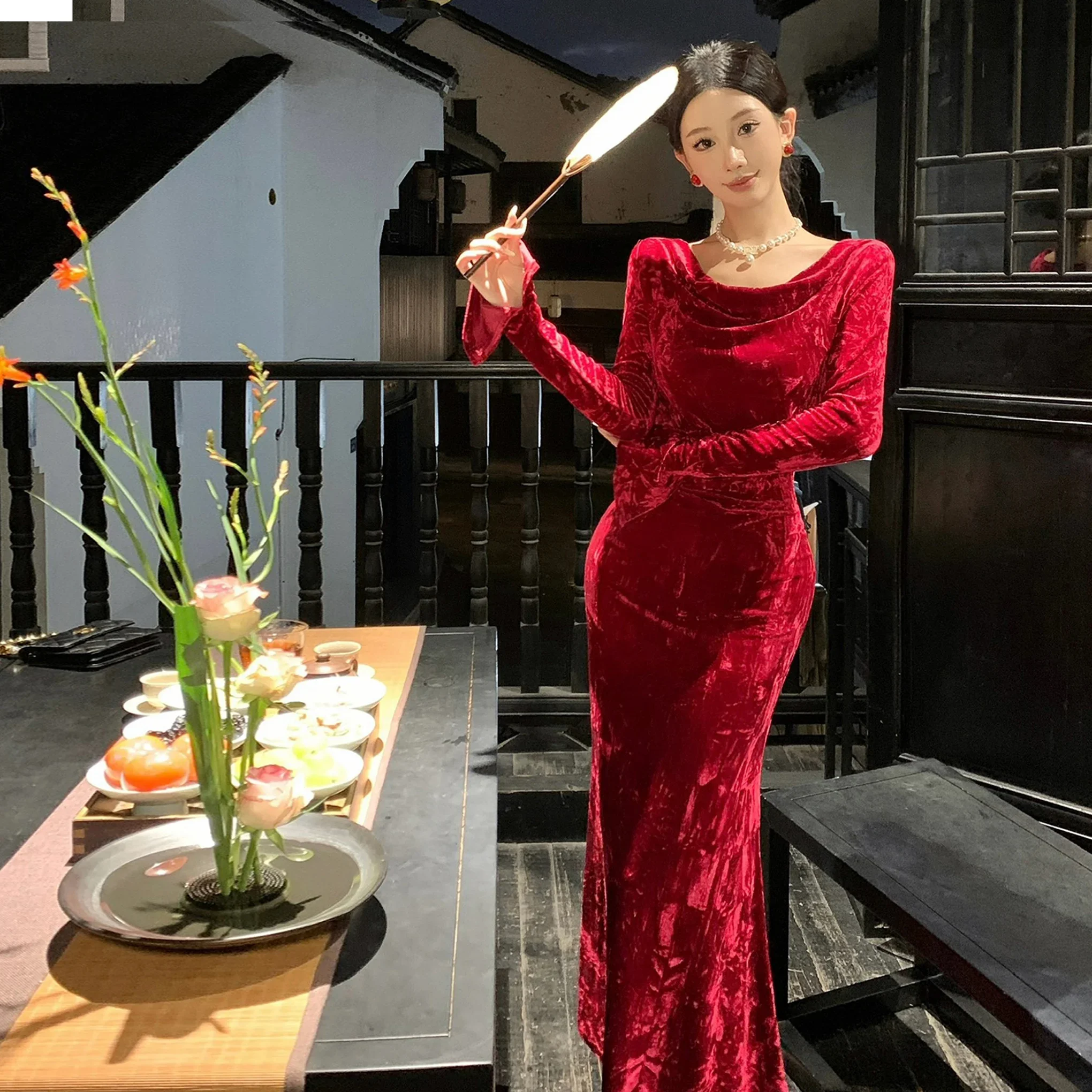 New French Style Elegant High-end Temperature Feminine Swing Neck Slimming Fishtail Elegant Tight Hip-hugging Red Women's Dress
New French Style Elegant High-end Temperature Feminine Swing Neck Slimming Fishtail Elegant Tight Hip-hugging Red Women's Dress