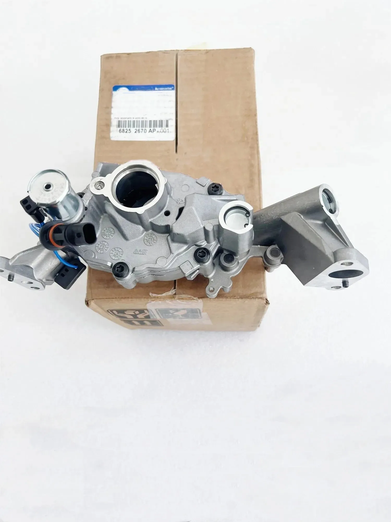 Original Oil Pumps 68252670AA, 68138644AA, 68252670AP, Suitable For: 3.0L, 3.6L, Wrangler JK, Grand Cherokee, Dodge Travel, Dodg
Original Oil Pumps 68252670AA, 68138644AA, 68252670AP, Suitable For: 3.0L, 3.6L, Wrangler JK, Grand Cherokee, Dodge Travel, Dodg