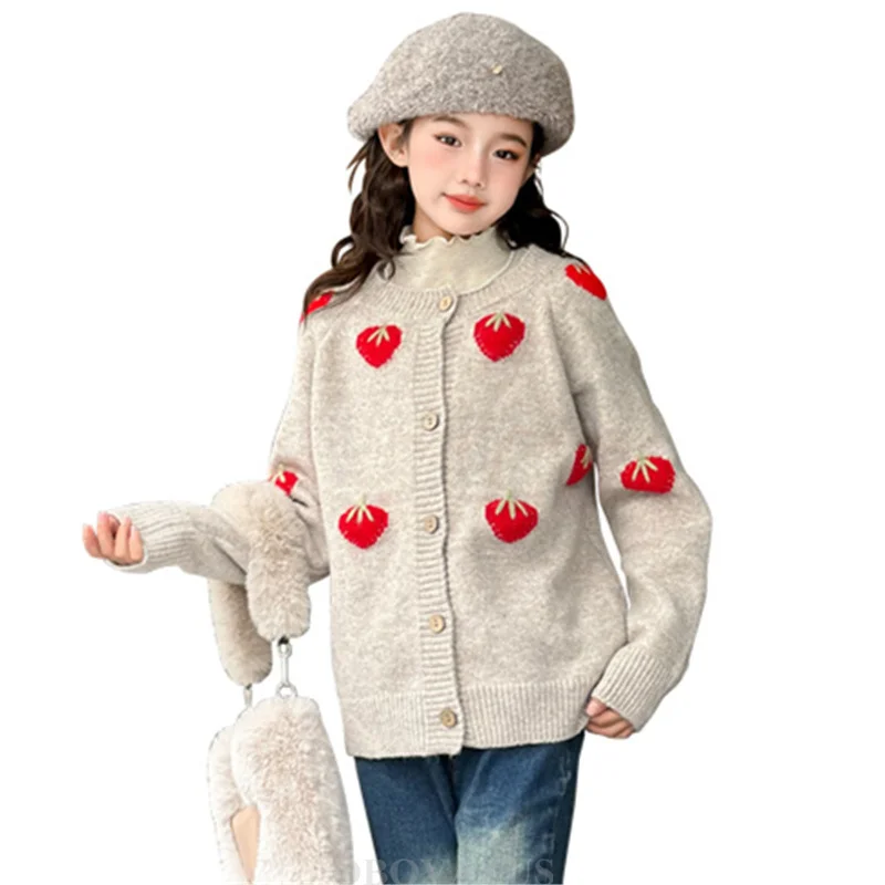 High Quality Kids Khaki Cardigan With Strawberry for Girl Casual Button Sweater Fashion Knitted Tops Teens Child Street Knitwear
High Quality Kids Khaki Cardigan With Strawberry for Girl Casual Button Sweater Fashion Knitted Tops Teens Child Street Knitwear