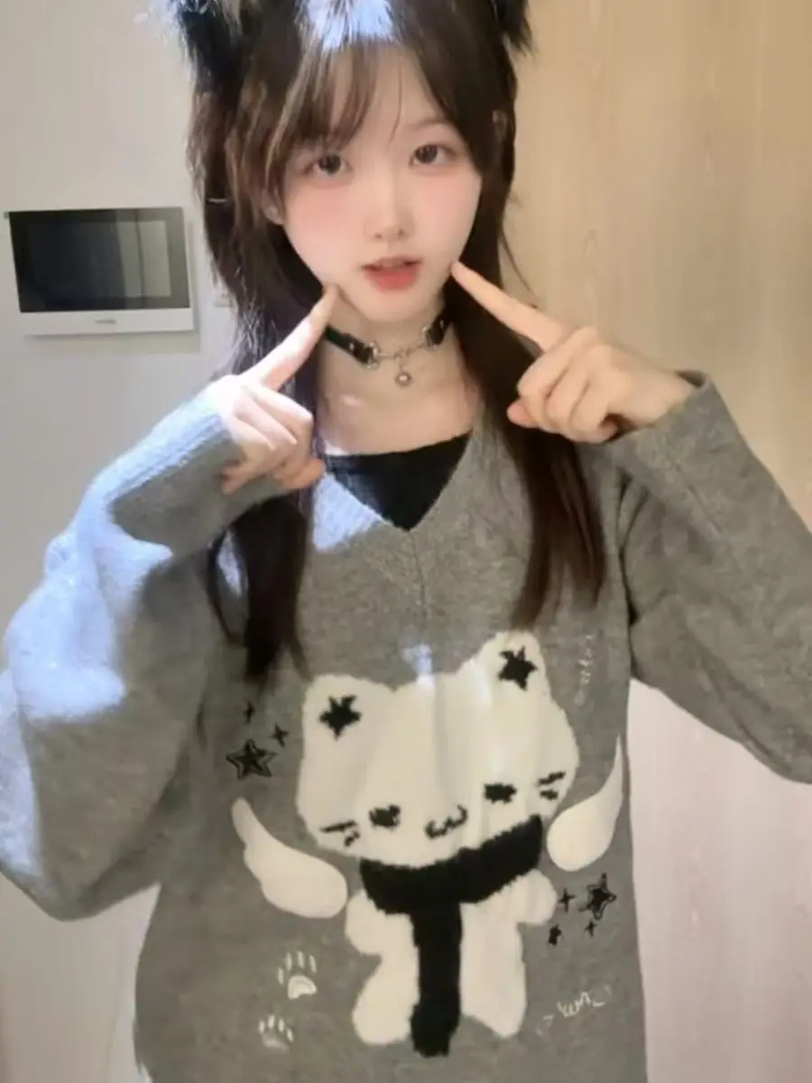 Japanese Sweet Long Sleeve Gray Sweater Cartoon Cat Embroidery V-Neck Pullover Women Casual Kawaii Spring Autumn Knitwear Slim
Japanese Sweet Long Sleeve Gray Sweater Cartoon Cat Embroidery V-Neck Pullover Women Casual Kawaii Spring Autumn Knitwear Slim