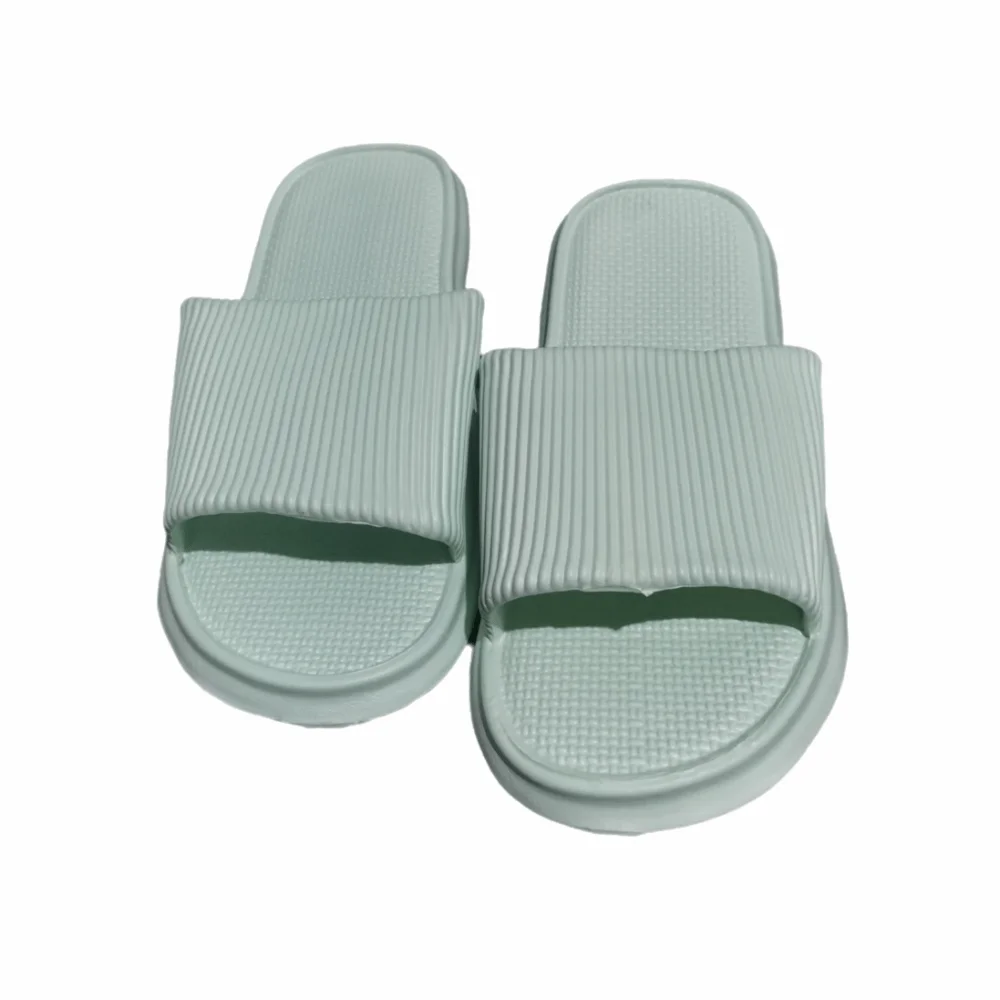 Модные толстые тапочки на платформе, сандалии на мягкой подошве, пара нескользящих шлепанцев, пляжная обувь, простая домашняя обувь унисекс 
Модные толстые тапочки на платформе, сандалии на мягкой подошве, пара нескользящих шлепанцев, пляжная обувь, простая домашняя обувь унисекс