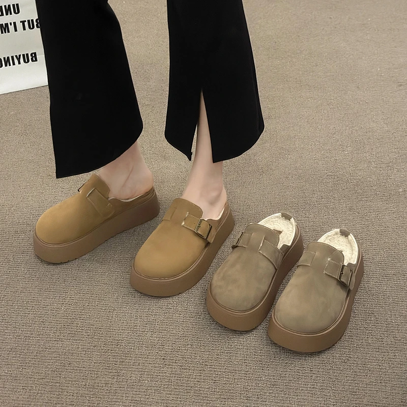 Winter Woman Slipper Luxury Slides Female Shoes Fur Flip Flops Platform Designer 2024 Plush Fashion Retro Winter Woman Slipper F
Winter Woman Slipper Luxury Slides Female Shoes Fur Flip Flops Platform Designer 2024 Plush Fashion Retro Winter Woman Slipper F
