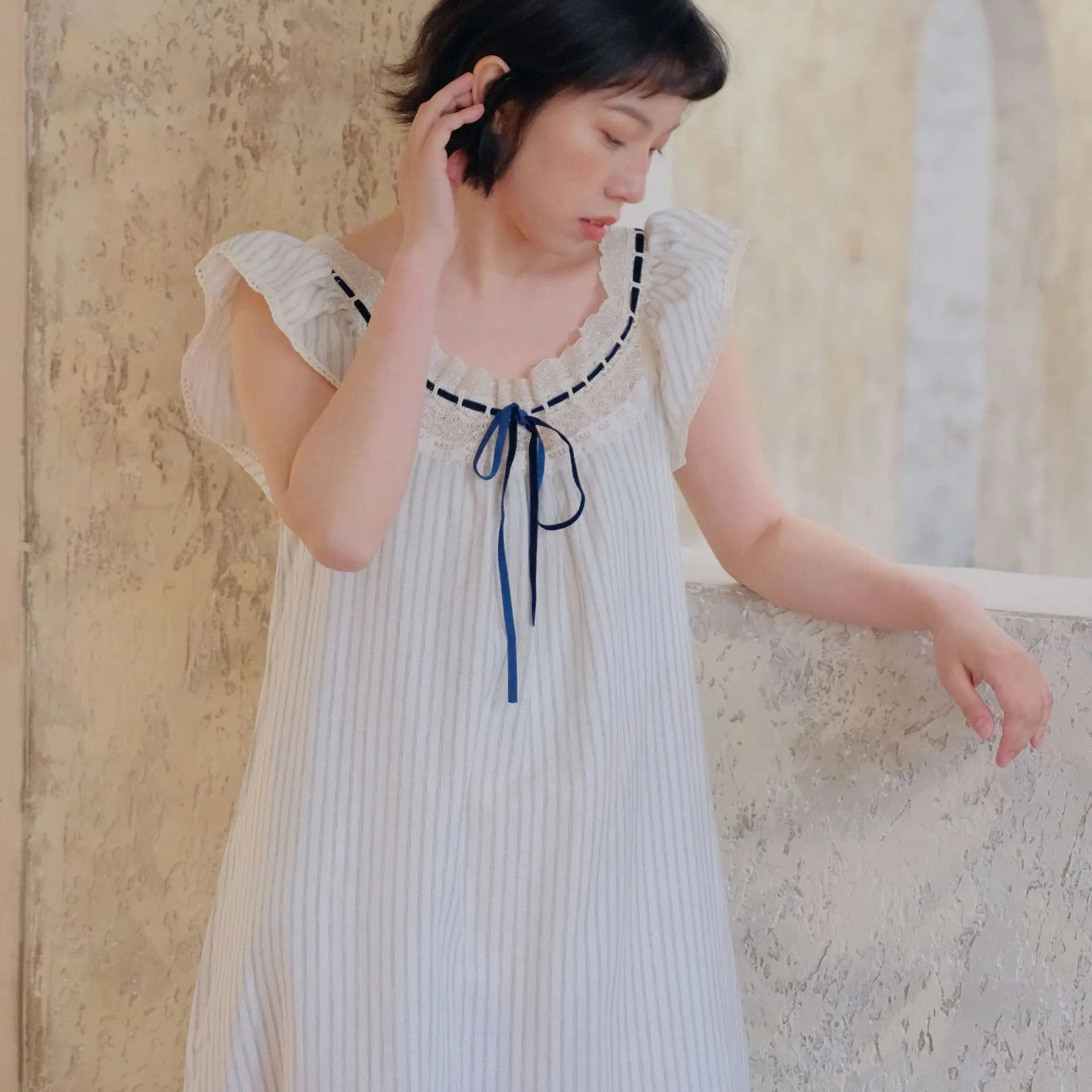 2026 Summer Flying Sleeve Nightdress Simple Striped Short Sleeve Casual Loungewear Can Be Worn Outside Long Skirt
2026 Summer Flying Sleeve Nightdress Simple Striped Short Sleeve Casual Loungewear Can Be Worn Outside Long Skirt