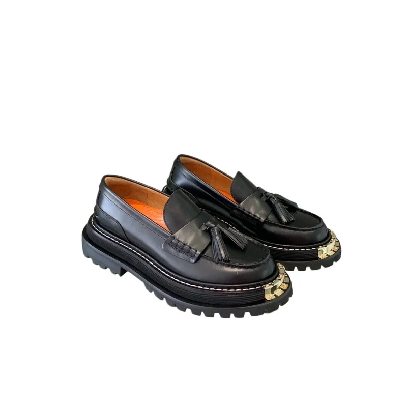 Ladies' high-quality genuine leather classic simple and luxurious large gold teeth height increasing versatile casual shoes
Ladies' high-quality genuine leather classic simple and luxurious large gold teeth height increasing versatile casual shoes