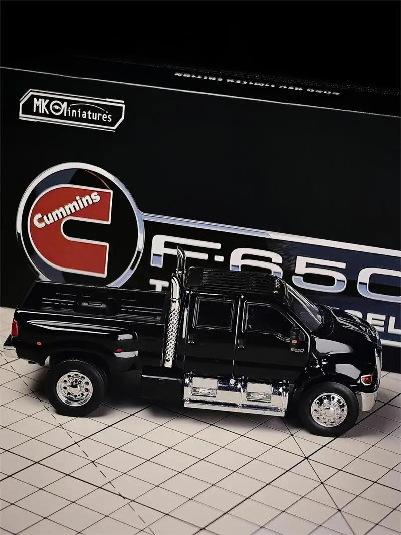 1:64 F650 Super Duty Agate Black HEC Diecast Collector's Vehicle Model Car
1:64 F650 Super Duty Agate Black HEC Diecast Collector's Vehicle Model Car