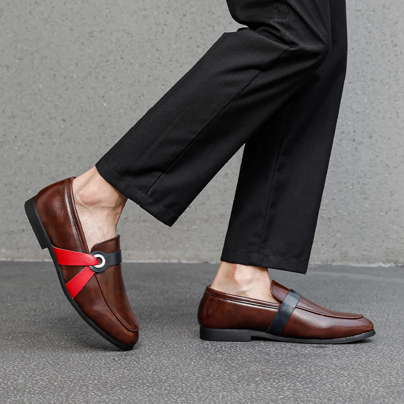 Men's Color-blocked Four-season Style Slip-on Casual Shoes with Soft Sole Lightweight Design Comfortable Low Heel for Lazy Wear.
Men's Color-blocked Four-season Style Slip-on Casual Shoes with Soft Sole Lightweight Design Comfortable Low Heel for Lazy Wear.