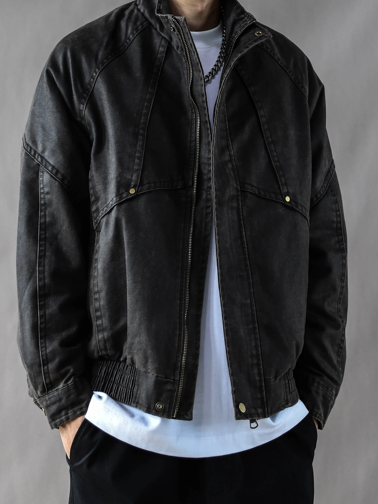 Мужская демисезонная куртка в американском ретро-стиле, свободного кроя, повседневная, новинка 2025 года, в уличном стиле, с воротником-стойкой, спортивная, темно-серая
Мужская демисезонная куртка в американском ретро-стиле, свободного кроя, повседневная, новинка 2025 года, в уличном стиле, с воротником-стойкой, спортивная, темно-серая