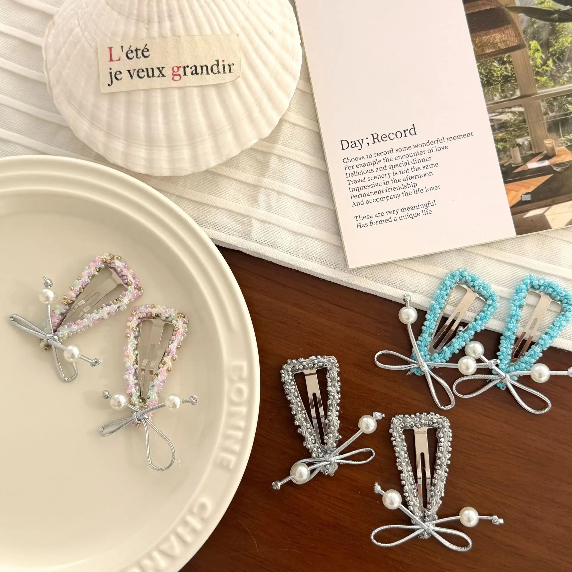 Premium Cute Hair Clip Butterfly Triangle BB Pearl Design Non Damaging Hair Friendly Side Clips for Girls Daily Use
Premium Cute Hair Clip Butterfly Triangle BB Pearl Design Non Damaging Hair Friendly Side Clips for Girls Daily Use