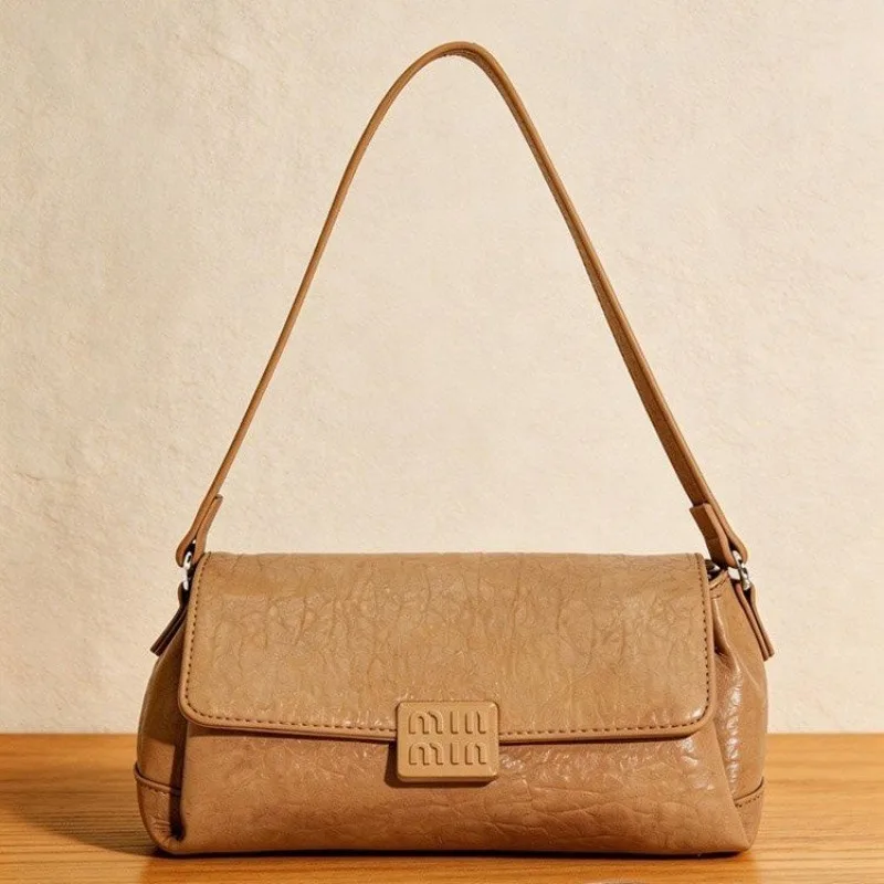 Solid Color Commuter Bag Luxury Tote Diaper Bag Unique Trendy Vintage Leather Crossbody Shoulder Handbag
Solid Color Commuter Bag Luxury Tote Diaper Bag Unique Trendy Vintage Leather Crossbody Shoulder Handbag