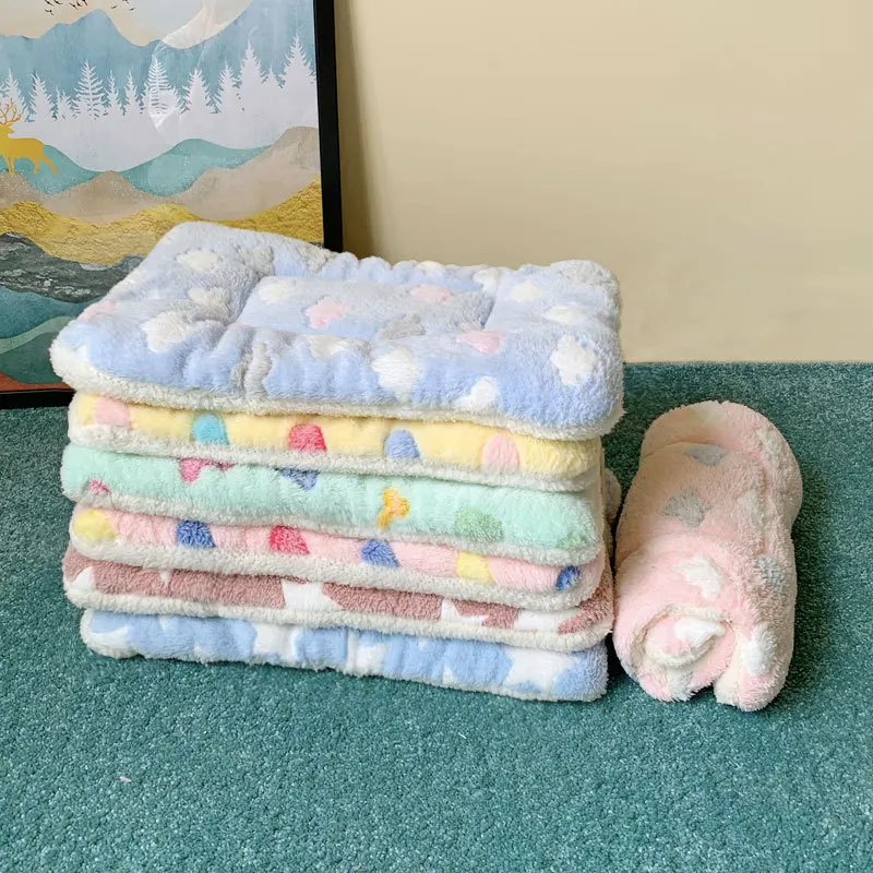 Soft Cat Bed Mats Short Plush Pet Sleeping Bed Mats For Cats Small Dogs Cute Pet Pad Blanket Warm Kitten Cushion Cat Accessories
Soft Cat Bed Mats Short Plush Pet Sleeping Bed Mats For Cats Small Dogs Cute Pet Pad Blanket Warm Kitten Cushion Cat Accessories