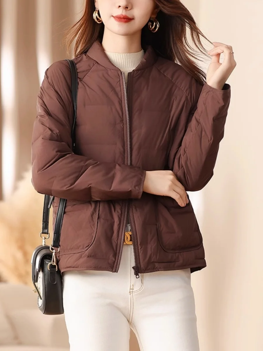 Lightweight ort Puffer Jaet Women's Sle Faionable Korean Design Slimming Baseball Collar Portable White Du down Coat
Lightweight ort Puffer Jaet Women's Sle Faionable Korean Design Slimming Baseball Collar Portable White Du down Coat