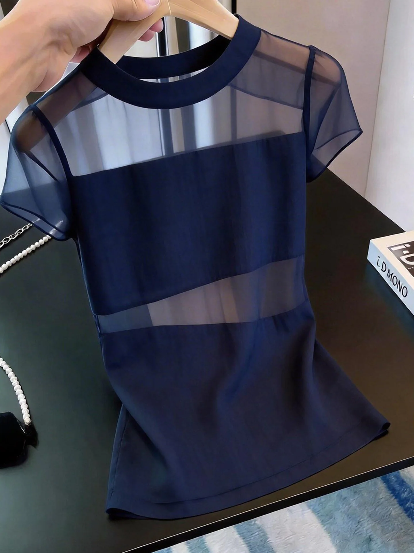 Slimming Mesh Splice Design Short Sleeve T-Shirt Women's Fashionable Summer Top Korean Style round Neck Casual Wear
Slimming Mesh Splice Design Short Sleeve T-Shirt Women's Fashionable Summer Top Korean Style round Neck Casual Wear