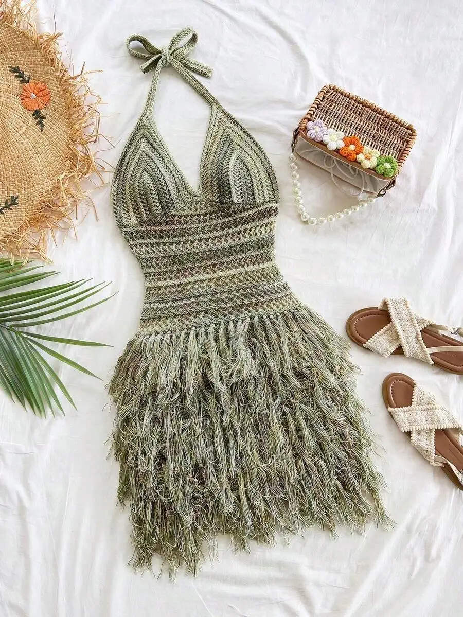 Boho Crochet Halter Mini Dress With V-Neck And Tassel Trim For Beach Holiday Party Wear
Boho Crochet Halter Mini Dress With V-Neck And Tassel Trim For Beach Holiday Party Wear