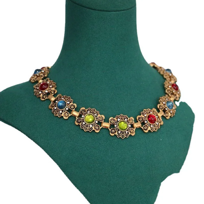 Vintage Statemen Natural Colorful Stone Zirconia Flower Chunky Choker Necklace Women Jewelry Runway Party T Show Fancy Trendy
Vintage Statemen Natural Colorful Stone Zirconia Flower Chunky Choker Necklace Women Jewelry Runway Party T Show Fancy Trendy