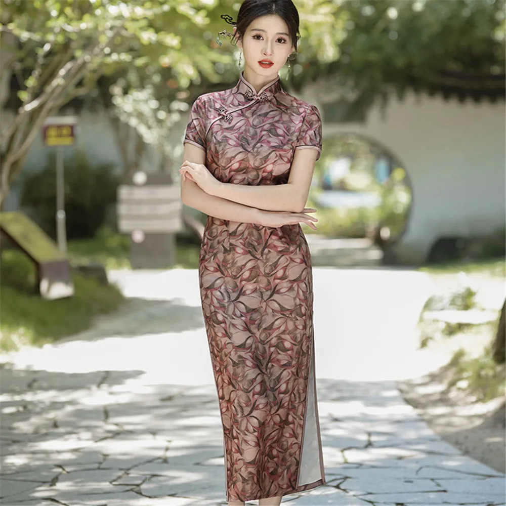 Тонкое китайское традиционное атласное платье Cheongsam с коротким рукавом и принтом, винтажное женское длинное платье Qipao
Тонкое китайское традиционное атласное платье Cheongsam с коротким рукавом и принтом, винтажное женское длинное платье Qipao