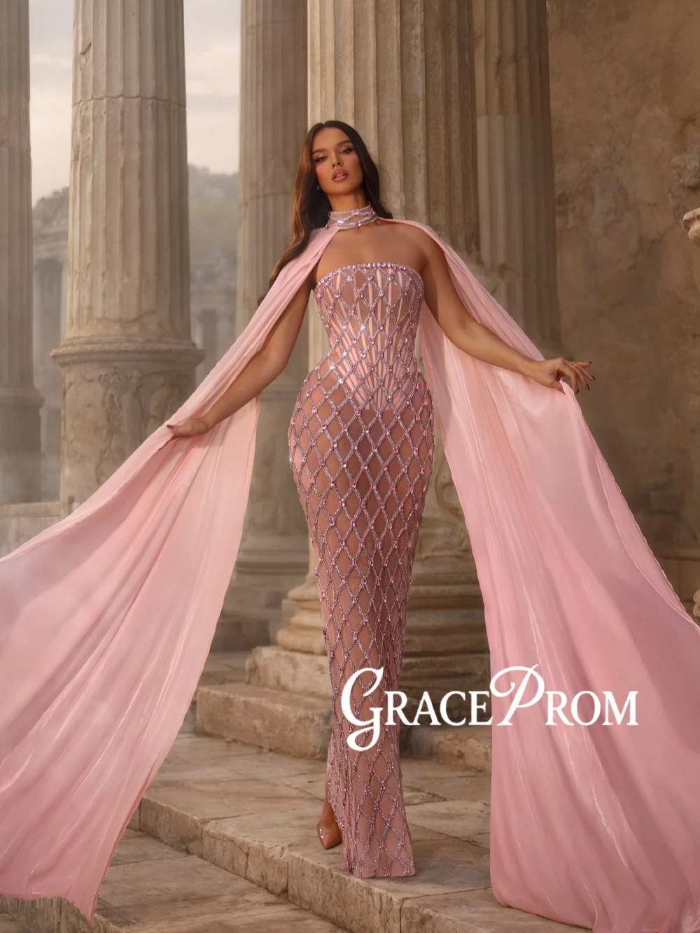 Chic Illusion Crystal Evening Dress With Cape Luxury Pink Strapless Wedding Party Gowns Customized Floor-length Banquet Gowns
Chic Illusion Crystal Evening Dress With Cape Luxury Pink Strapless Wedding Party Gowns Customized Floor-length Banquet Gowns