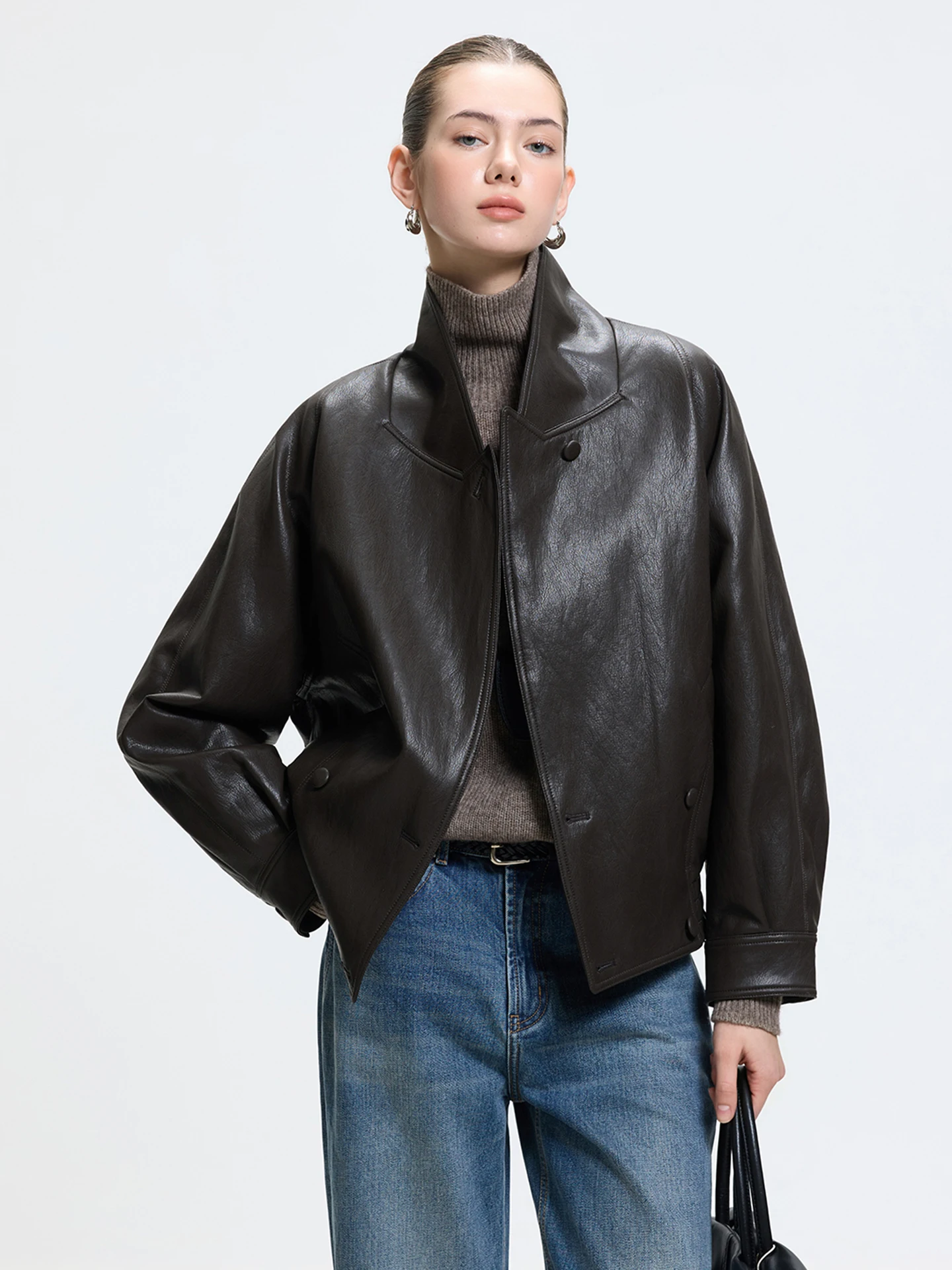 LUR женское повседневное байкерское пальто из искусственной кожи свободного покроя с лацканами, теплое пальто с внутренней стороны Fce Long Sve с прямым подолом
LUR женское повседневное байкерское пальто из искусственной кожи свободного покроя с лацканами, теплое пальто с внутренней стороны Fce Long Sve с прямым подолом